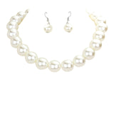 Oversized Pearl Necklace