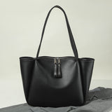 Elegant Large Tote Bag for Female - Handbag with Soft PU Material and Large Capacity for Everyday Style hobo