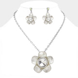 Glass Stone Pointed Colored Metal Flower Pendant Necklace