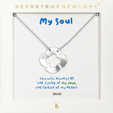 SECRET BOX_Brass Metal Quatrefoil Pendant Necklace