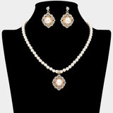 Vintage Pearl Pendant Necklace